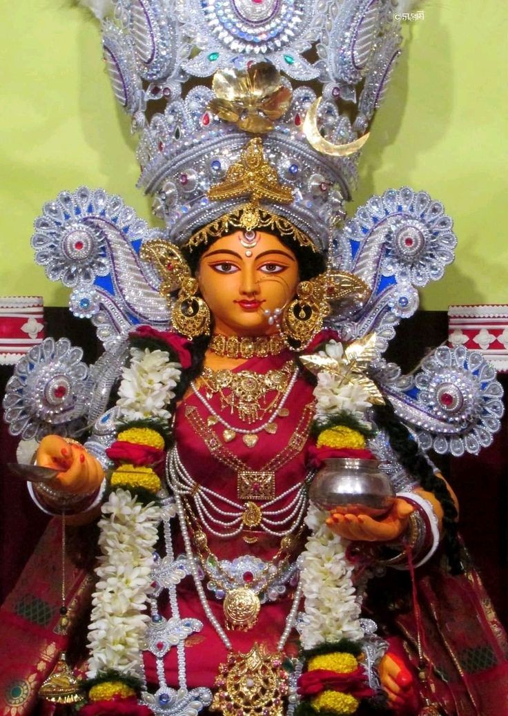 shubhis1810's tweet photo. जय माता रानी की शुभ संध्या..🙏 https://t.co/XnwsXadfqJ
