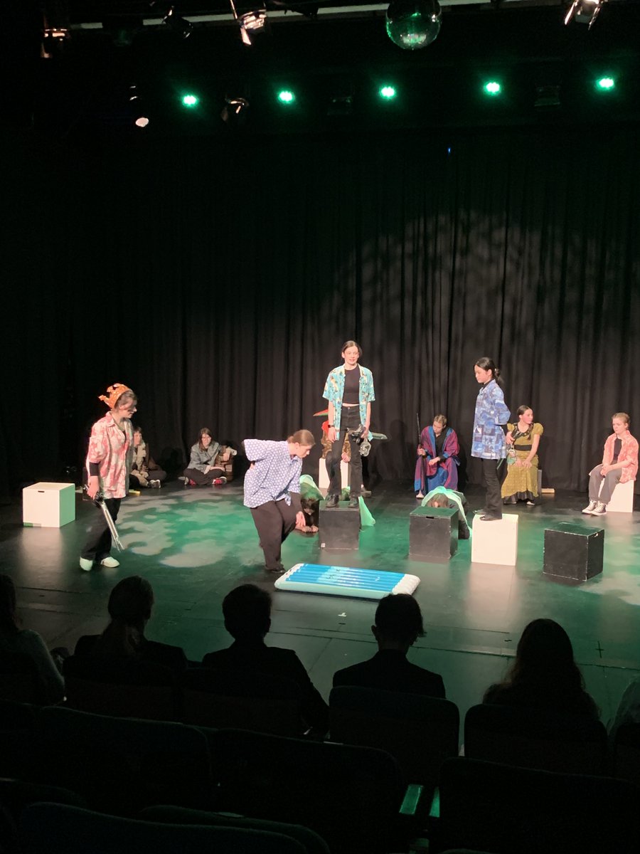 Congratulations to everyone who took part in last night's  @SSF_UK performance of 'The Tempest' <a href="/mac_birmingham/">Midlands Arts Centre (MAC)</a> - what a triumph! #drama #Shakespeare @MalvernStJames <a href="/MSJ_Head/">Dr Gareth Lloyd</a>
