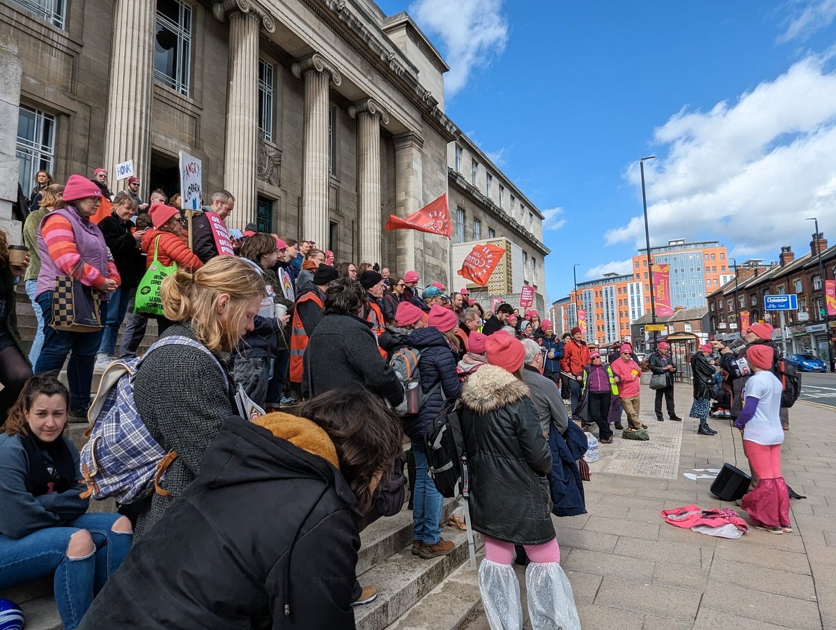 Big rally for the last day of this round of strike action with <a href="/leedsbeckettucu/">Leeds Beckett UCU</a> and support from students and members of <a href="/LeedsUniUnite/">University of Leeds Unite</a>, Unite Community. #ucuRISING