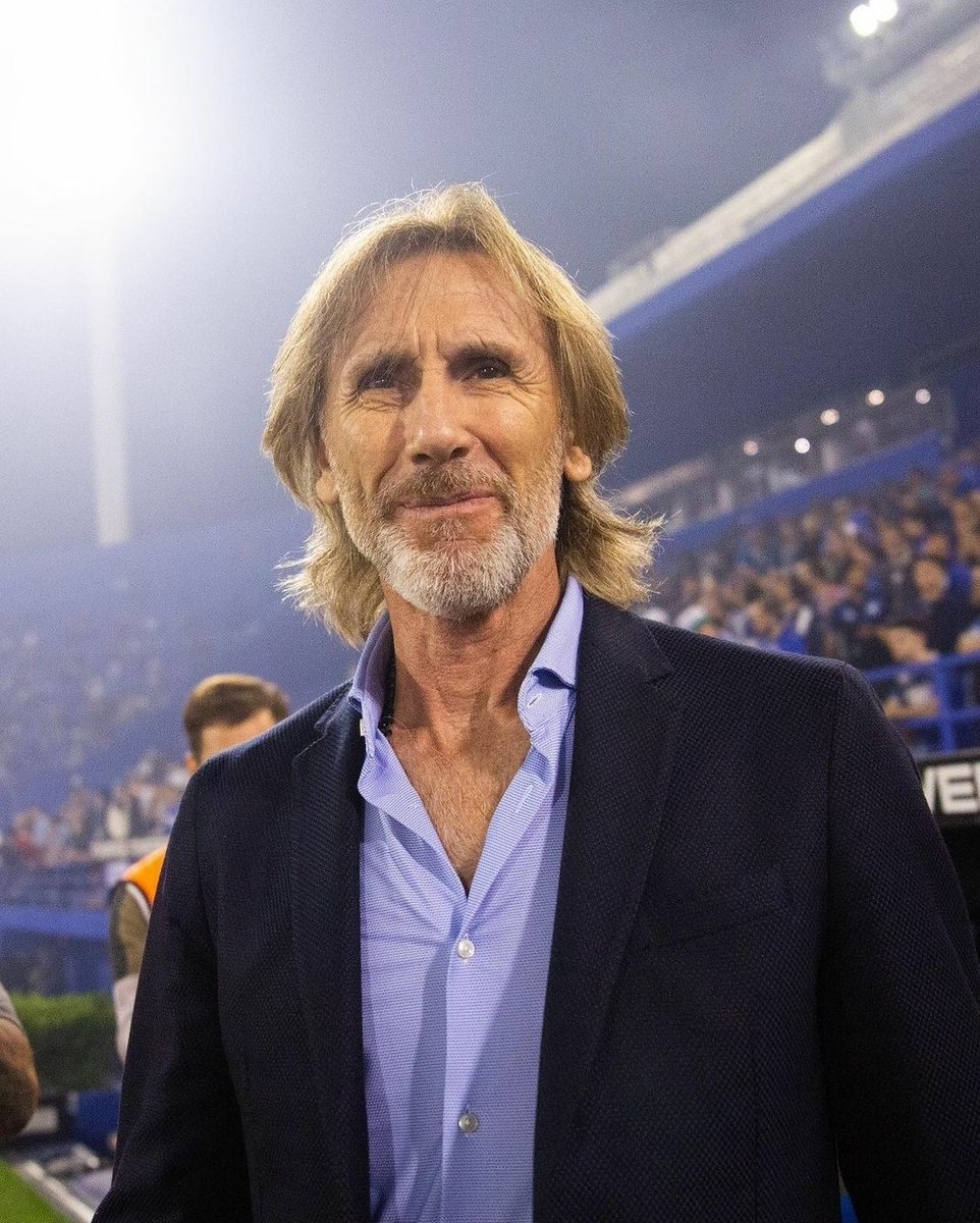 ⭐🏆 Bianchi en el palco, Gareca en el banco.

⬜🟦⬜ Que garrón no ser de #Vélez