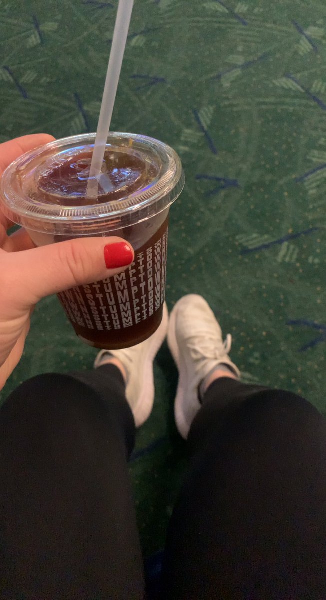 melwhyissa's tweet photo. We back! Thankful for pre-check and alllll the coffee ✈️☕️@stumptowncoffee @flypdx @AlaskaAir https://t.co/vYlBO3V63v