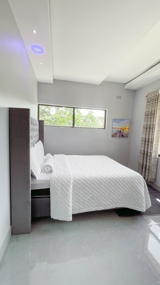 EnocqM's tweet photo. These self-catering lodges at Susurumba Resorts in the heart of Nyanga is top tier. They have rates starting at $50 for the off-peak season. https://t.co/UVpglLAghU