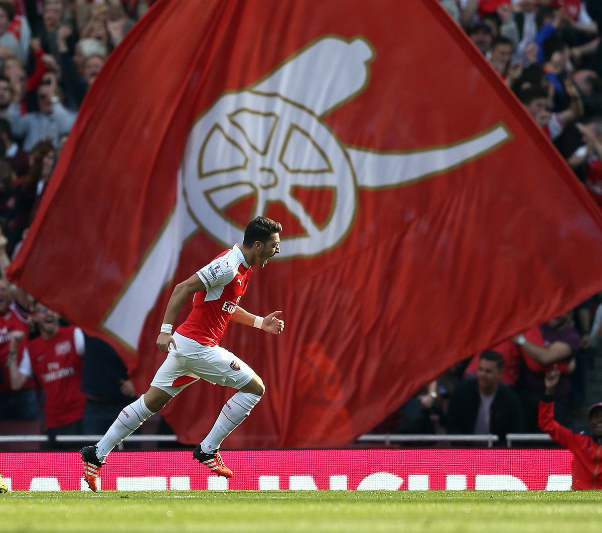 AFCJuni0r's tweet photo. 🚨As he retires from football today, let's take a look at some of the incredible football records held by Mesut Ozil.

A thread🧵:

1. Most hatrick of Assists in history (8) https://t.co/EaZ9QlEzBY