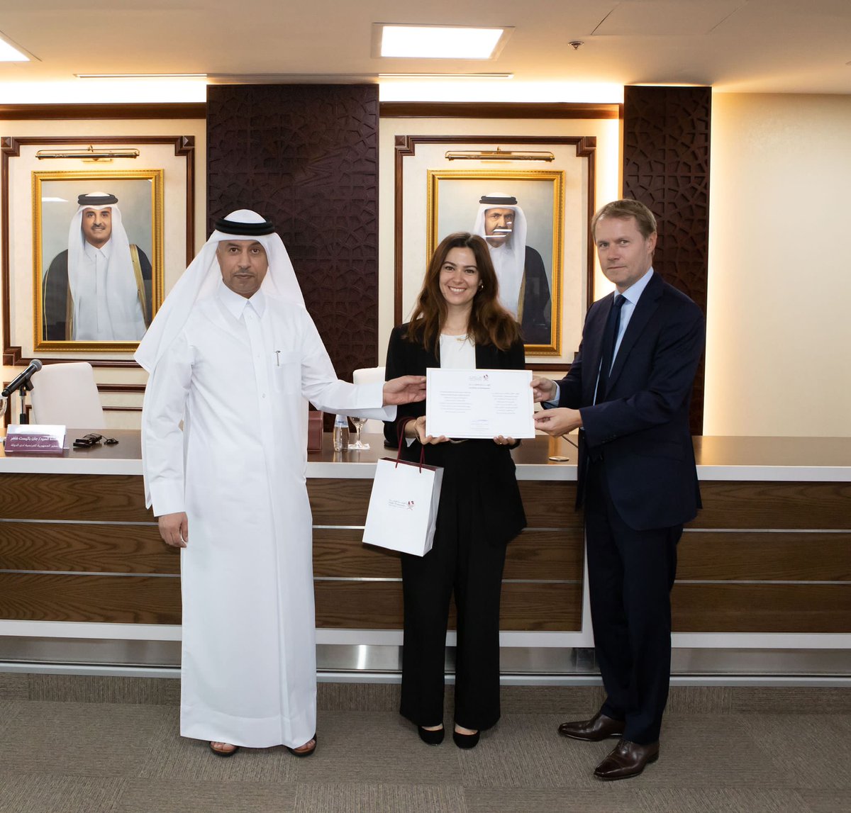 Ambassadeur de France au Qatar on Twitter "سعيد بالمشاركة في تقديم