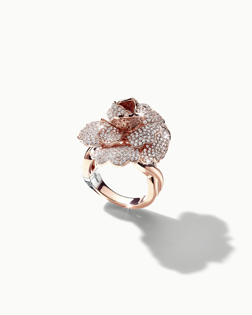 ThatsJared's tweet photo. Florals for spring? It might not be groundbreaking but it’s definitely glamorous, especially with this 14K Rose Gold ring from @PninaTornai. #JaredEmployee #PninaTornai
Shop now: https://t.co/ky60TsjUy5 https://t.co/qf7eG1wpwP