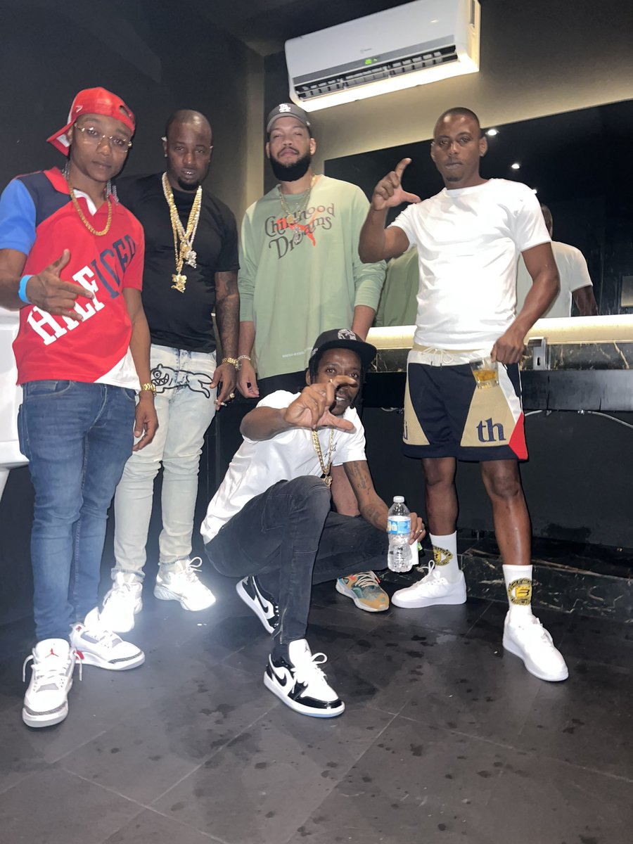 Work like a slave, eat like a king… #topformrecords🇧🇧