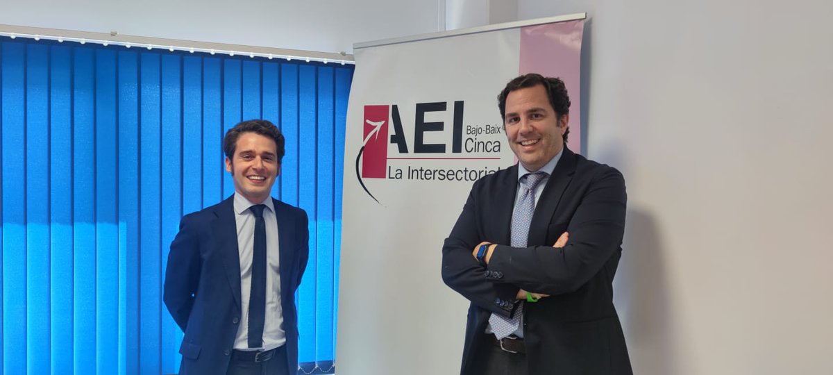 aeibajocinca's tweet photo. Desde la Intersectorial hemos organizado el CICLO COFFEE BREAK - NETWORKING 𝐒𝐄𝐑 𝐀𝐃𝐌𝐈𝐍𝐈𝐒𝐓𝐑𝐀𝐃𝐎𝐑 𝐃𝐄 𝐔𝐍𝐀 𝐒𝐎𝐂𝐈𝐄𝐃𝐀𝐃 en el Centro de Emprendimiento de Mequinenza #RedArce https://t.co/5mM0nQcUJ4