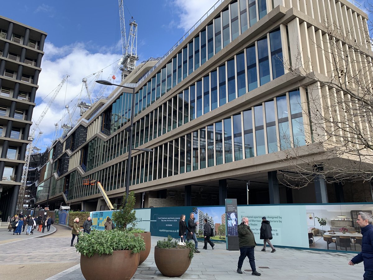 ConorlatColt's tweet photo. So difficult to capture the scale of Google KX ⁦@Colt_UK⁩ https://t.co/pgFDXoIxic