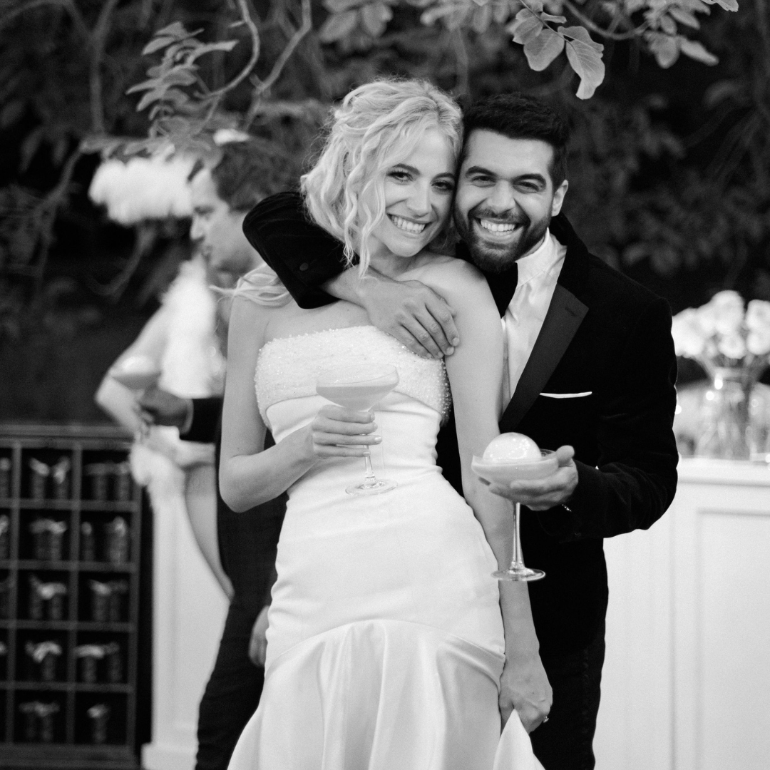mixandmatchltd's tweet photo. Guess who got invited to @PixieLott's wedding? We did! 🙋🏼‍♀️ And what a night it was...

🍹A bespoke menu of stunning cocktails
🥂A 6-tier champagne tower 
🌹 Ibiza-inspired cocktail shots 
🤯 @BlasterFlavour cocktails

https://t.co/9w2PzBdCur 

Image: Alice Wilkes Design https://t.co/fqJ30Sc1LN