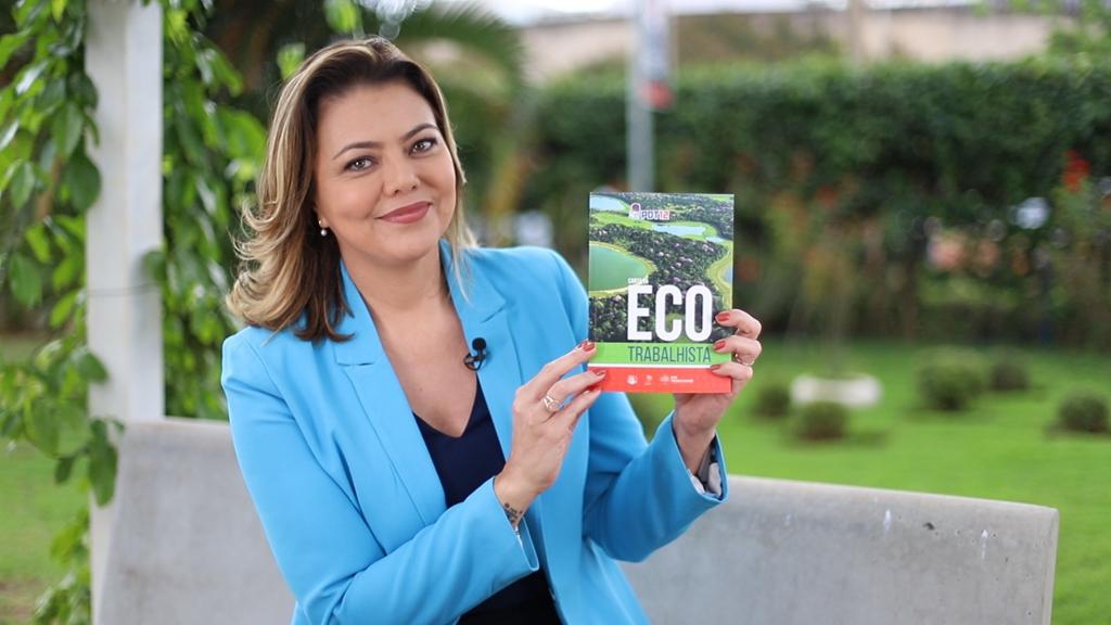 A senadora <a href="/leiladovolei/">Leila do Vôlei</a> convida o povo a participar do lançamento do curso “Ecotrabalhismo: Trabalhismo e Revolução para o Século XXI”, da ULB. É hoje, a partir das 20h, em youtube.com/watch?v=M6EfVW….
#PD