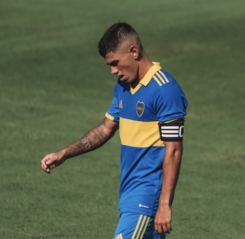 BocaPasionTotal's tweet photo. El juvenil Pedro #Velurtas sufrió la rotura del ligamento cruzado anterior y del colateral externo de su rodilla izquierda. 6- 8 meses de recuperación. 

Desde @BocaPasionTotal Te enviamos muchas fuerzas #Pepe 🔵🟡 https://t.co/Vm9mHa7LOq