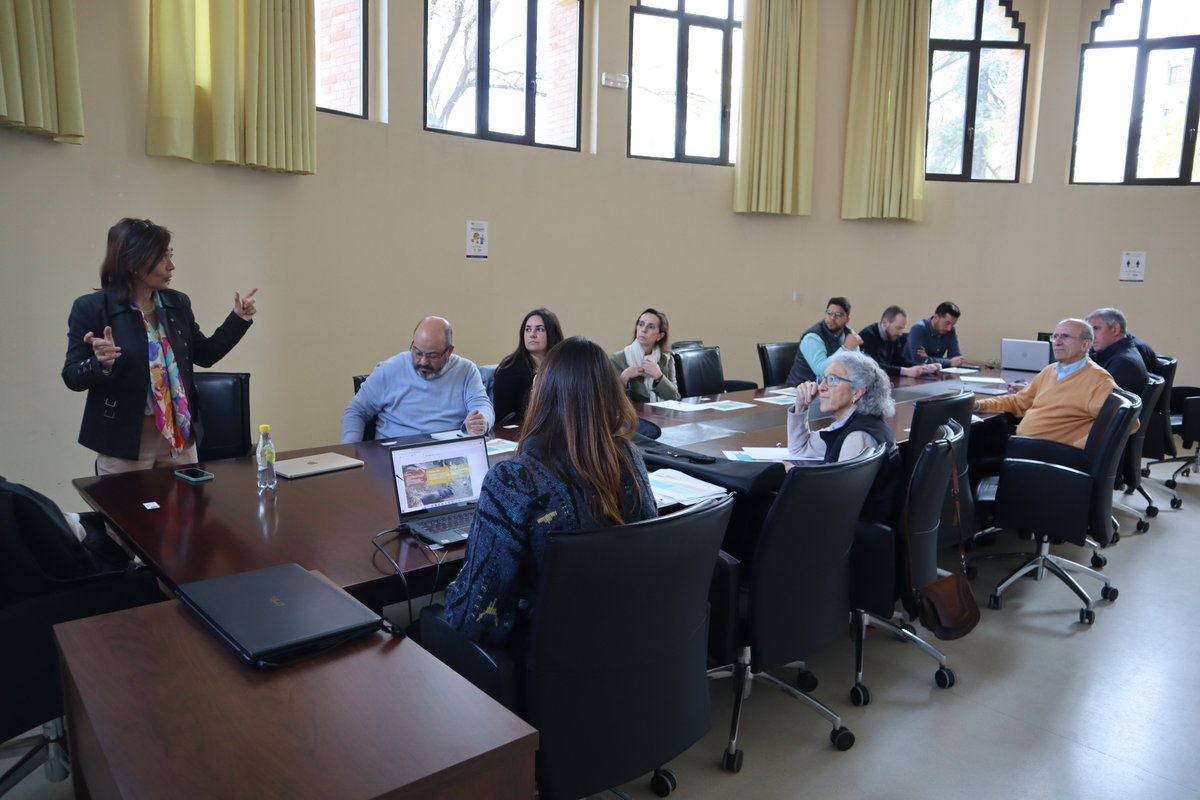 Durante la jornada se plantearon 4 modelos hipotéticos para abrir debate sobre hacia:
❓Qué escenario caminamos en las próximas décadas 
❓Cuál sería el más deseable
❓De qué manera podría conseguirse