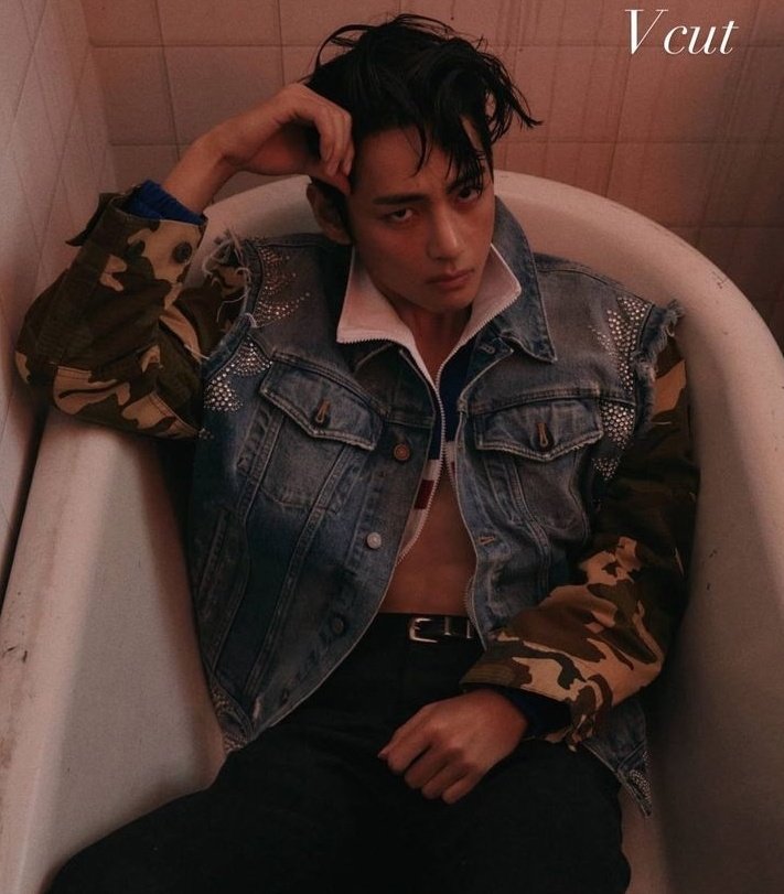 lilacbts_'s tweet photo. stopping my urge to write what my mind screams rtn or else I'll get ban on insta so I came here after ages to vest out my unsettling emotions because of his man who wants me dead 💀 https://t.co/xze74f1VHo