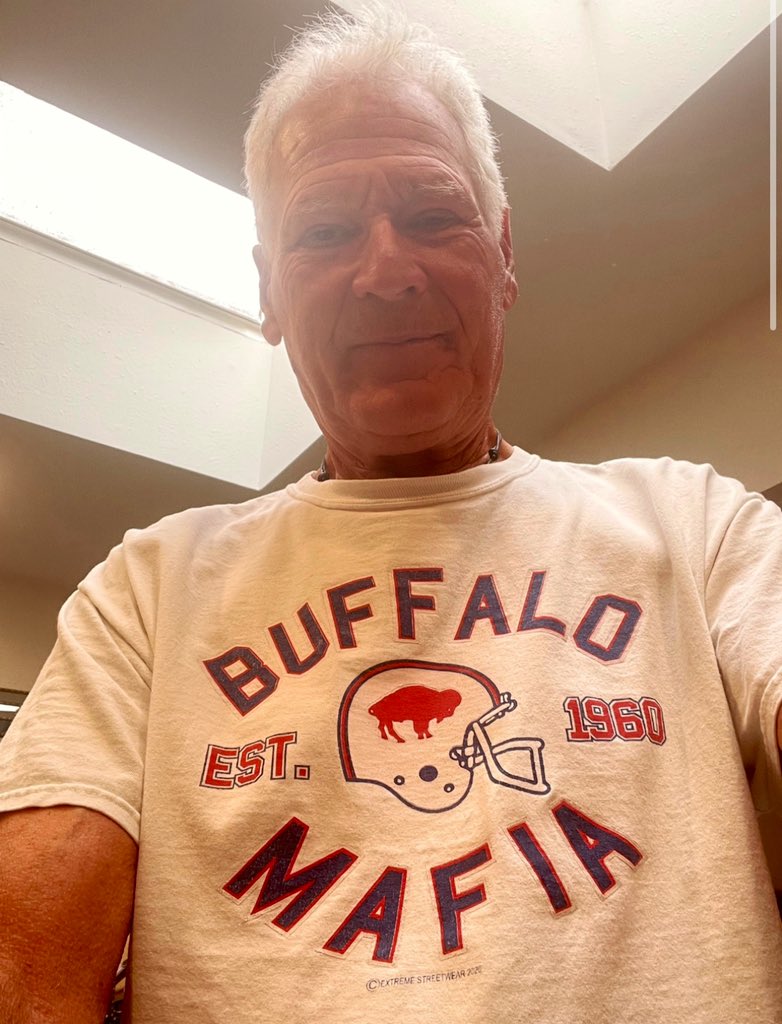 Dad checking in… @BuffaloBills #BillsMafia @JK_Kelley #PhilVillapiano