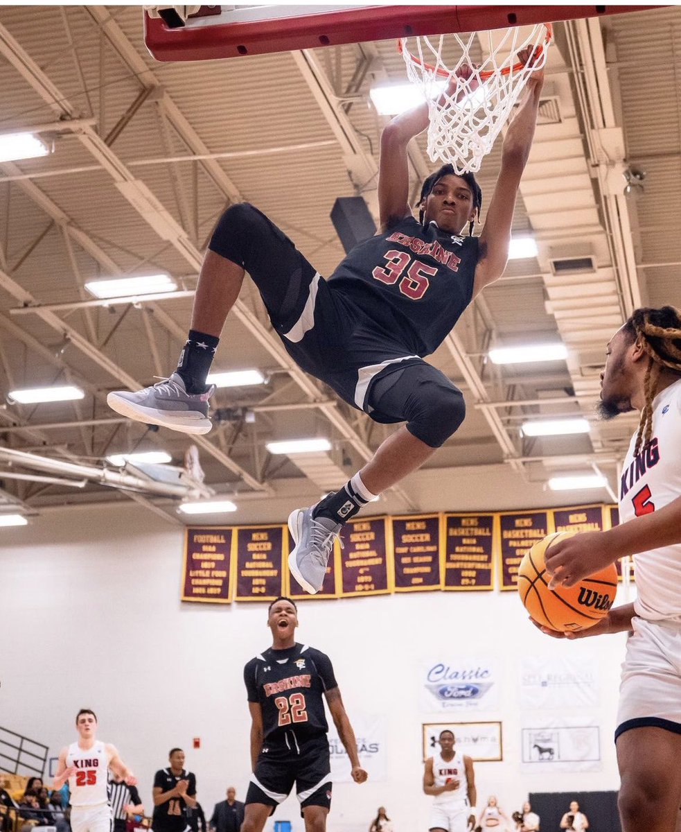 CoachQVA's tweet photo. Welcome one the best 6โ9 mature big manโs to enter the portal this month to the #ASSISTFAM Tavis Bridges @tavisbridges124 is a Total package big, elite rim protector, just check the film, D1 and D2 coaches hit my DM, you will thank me later for sure!
https://t.co/f0Lae4DtD3 https://t.co/N6qDUxvCJQ