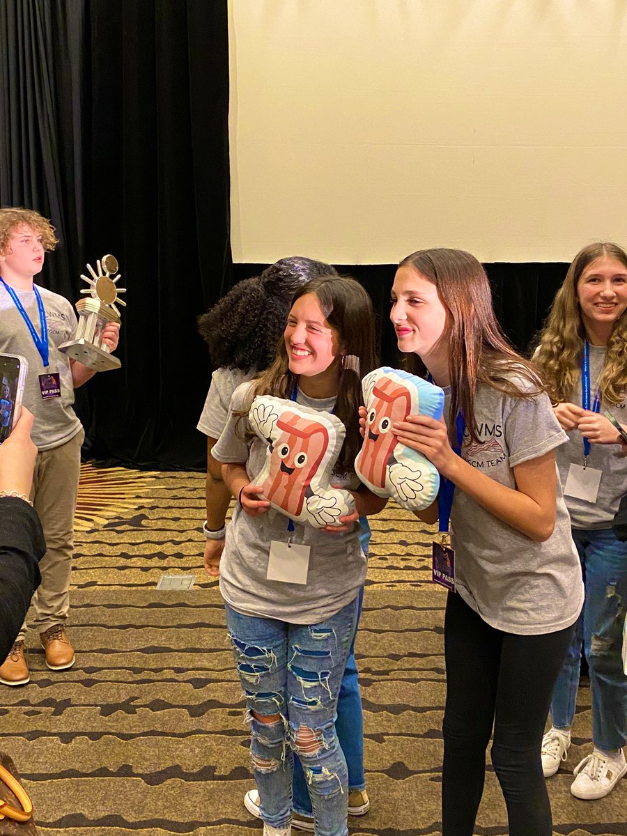 Jonathan T. Holota tweet media