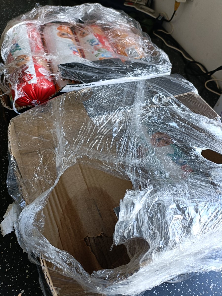 angelictrish95's tweet photo. @AsdaServiceTeam @asda get delivered weekly from yous plus shop in shop...got 2 boxes these..didn't mind burst boz but sending them with them leaking..they are all watery inside and smell which they shouldn't be and yous haven't refunded!!!.. https://t.co/WDnbLTNNA2