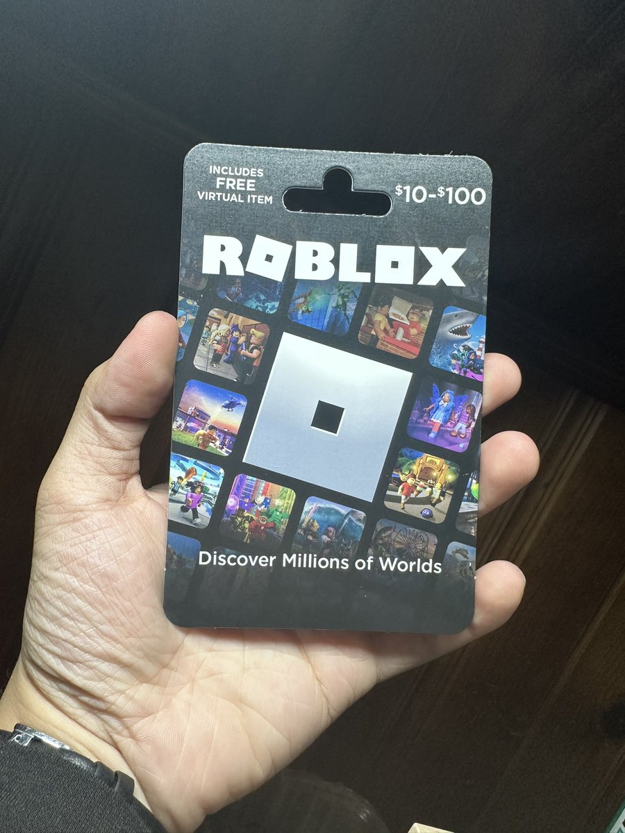 Weekend Party Giveaway's Offers Free Robux Gift Cards to these Lucky Winners