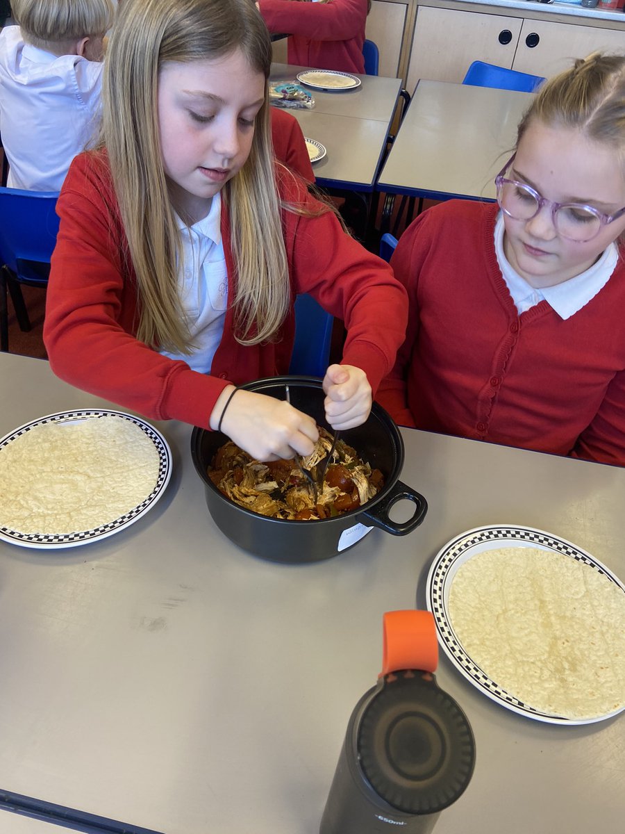 WelbeckCuckney's tweet photo. Cooking club #3 https://t.co/NkIuF0PVhf