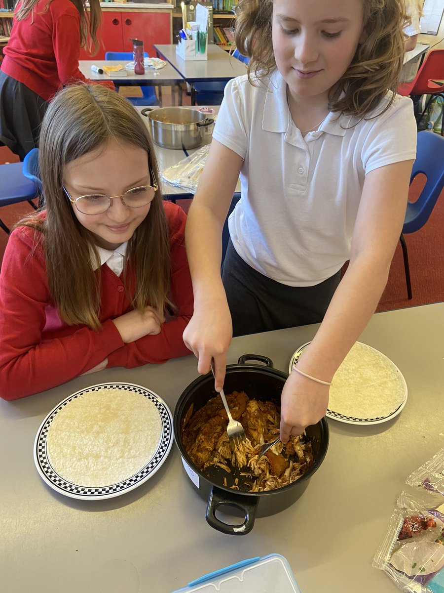 WelbeckCuckney's tweet photo. Cooking club #3 https://t.co/NkIuF0PVhf