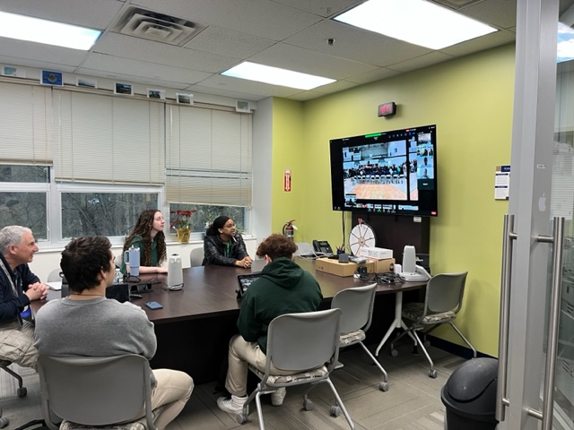 gochstech's tweet image. Excited to see our Kassie Kares Club using our technology space and our OWL software to connect with students in Nigeria! Breaking down barriers and providing opportunities for education and collaboration across the globe 🌍🚀 #globallearning #edtech #Nigeria