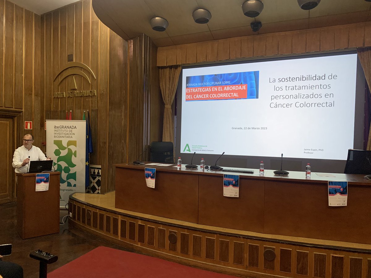 ibsGRANADA's tweet photo. Continuamos con la segunda mesa "Avances en tratamiento del cáncer Colorrectal: hacia la Medicina Personalizada y de Precisión" con las intervenciones de:

🗣️Carlos Garde Lecumberri
🗣️Encarnación González Flores @flo_encarna
🗣️Jaime Espín Balbino @jaime_net https://t.co/M9ngmRHT5U