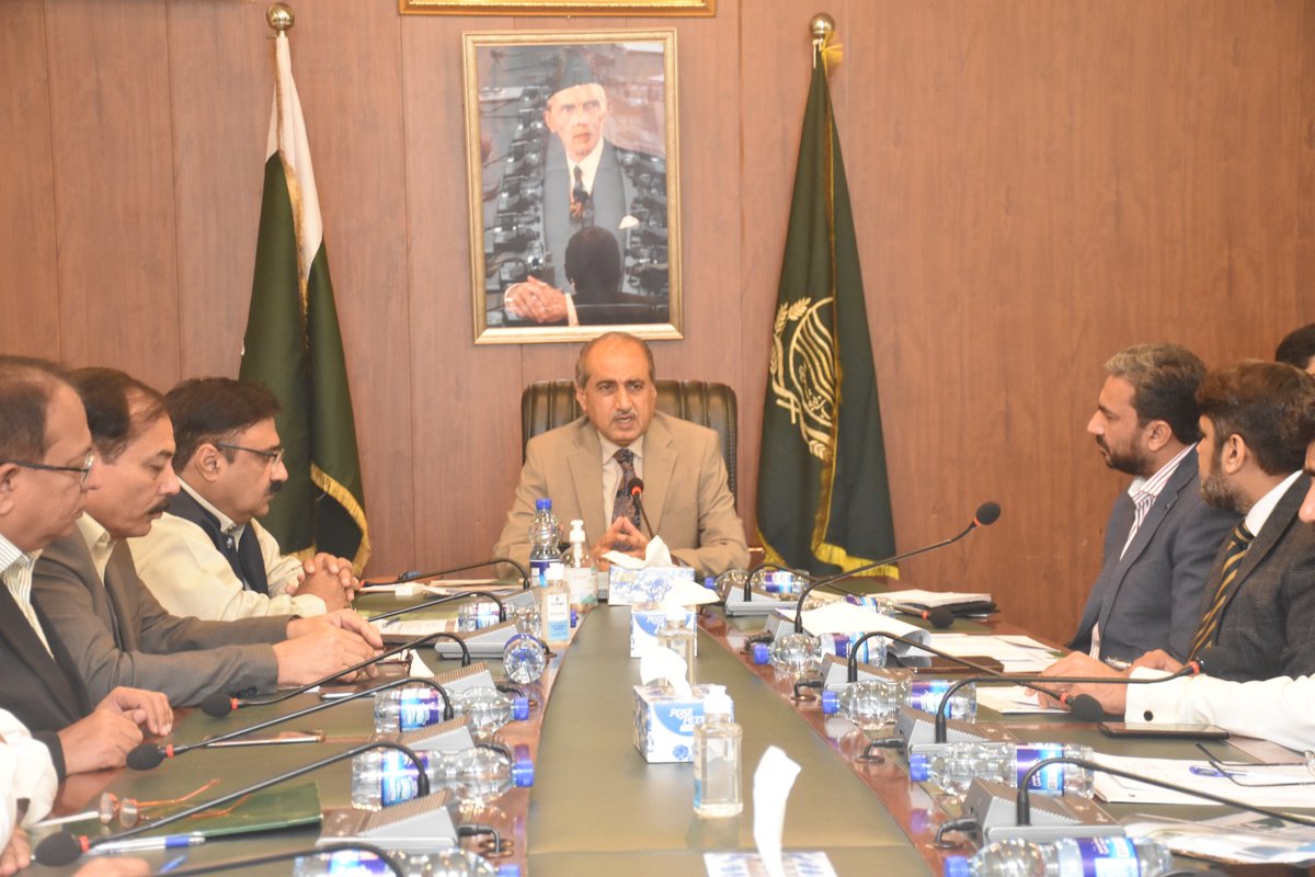 punjab_tevta's tweet photo. Mr. Akhtar Abbas Bharwana, Sr. DG TEVTA, chaired a progress review meeting with Regional Dir. of TEVTA in connection to recent visits of PARCO CSR Team to various GCTs. 
RDs were directed to strategize DAE admissions campaign in effective manner for upcoming session 2023-24 https://t.co/hJJED1szVr