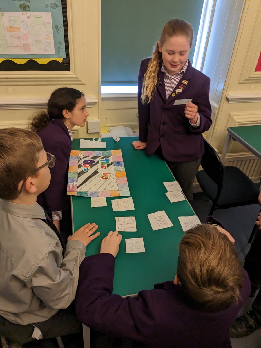 York House English tweet media