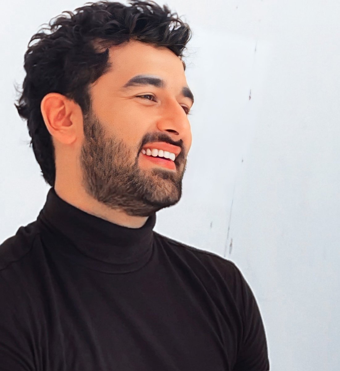 Ridzupie's tweet image. Hai chaand me bhi daag par na tujhme ek bhi 🌙✨

#VishalVashishtha