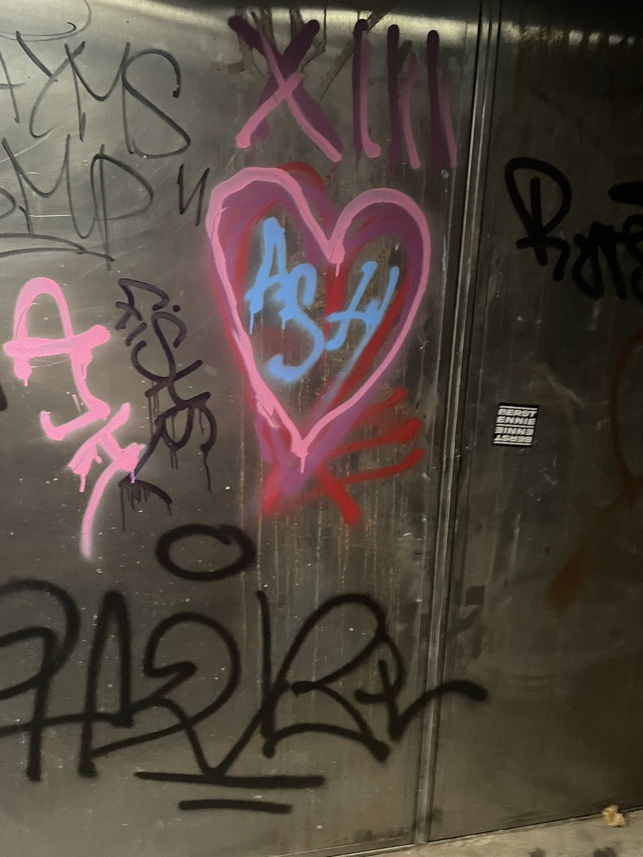 TheXStudioNFT's tweet image. This is ASHRON we both do and it’s about to show you all we don’t bark X111 My name is Ron and Ash is Ash and we have been waiting to drop as we DOX111 we are the REAL deal as all my team is good luck SafeMoon with your AI NFTS 

youtu.be/VqTB3Qu37Pg