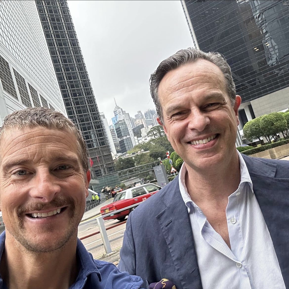 Great to be here in Hong Kong speaking at the Asian Investment Conference… and wonderful to see my great buddy Jim Hawkins who works out here. Proud to share a message of resilience and kindness in a hard world. @WSB_Speakers @krugercowne #motivational #leadership #nevergiveup