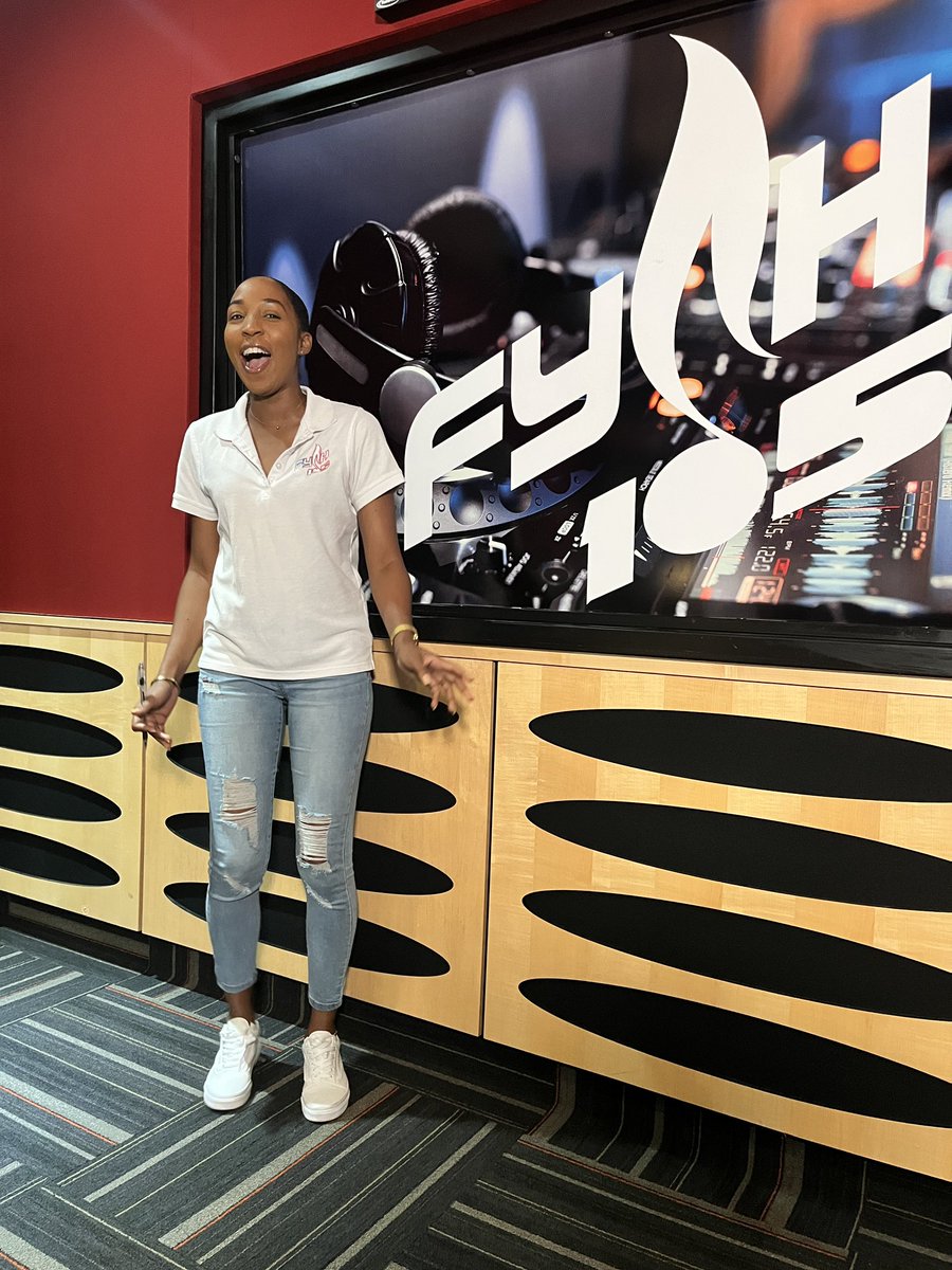 jadethajem's tweet photo. Radio now!!! On @fyah105 @the_bimshow 
Listen live at https://t.co/8RnphLgn6X 🔥🔥🔥🔥#wedehponfyah #fyahsquad #smileawhile https://t.co/uHMehVx3ur