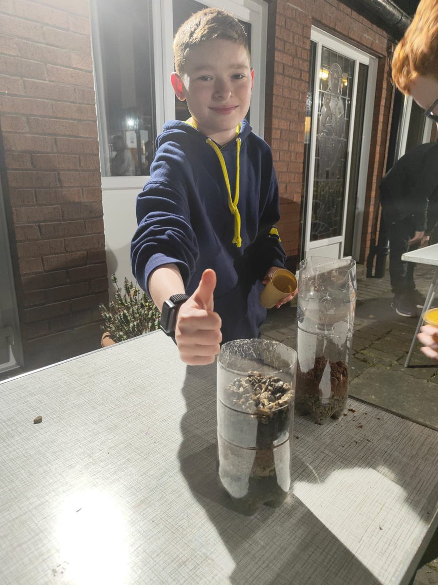 3rdwashscouts's tweet image. Last night we launched our ‘Spring Into Action’ programme at Scouts and made wormeries! 🪱 #skillsforlife #programmelaunch #wormery
