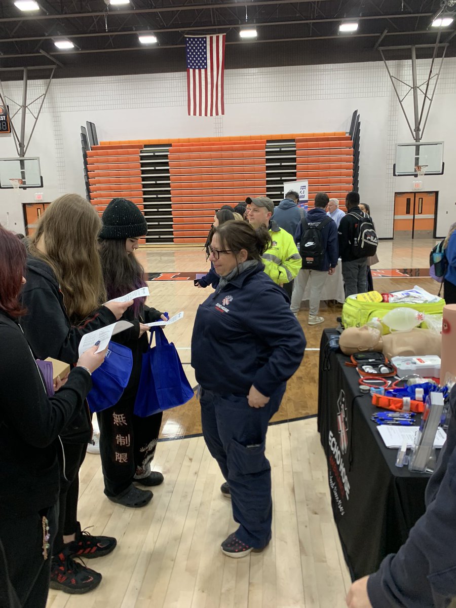kriddleSHS's tweet photo. Thank you to Junior Achievement and other community organizations for sharing their experiences at our Career Fair https://t.co/xV6ETw3bPh