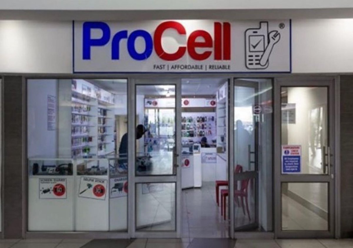 WelkomCentre's tweet image. Find a perfect cover for your phone at ProCell.😁 Explore their many other accessories next time you visit us.

#ProCell #WelkomShoppingCentre
