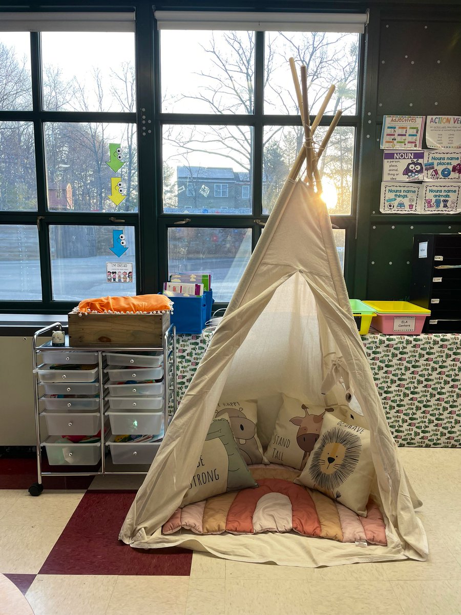 1stWithDussi's tweet photo. Our calming corner is finally put together! A safe space for the students to process their feelings and use all their tools in an organized way 🫶🏻 https://t.co/wNP7Z6PZPe