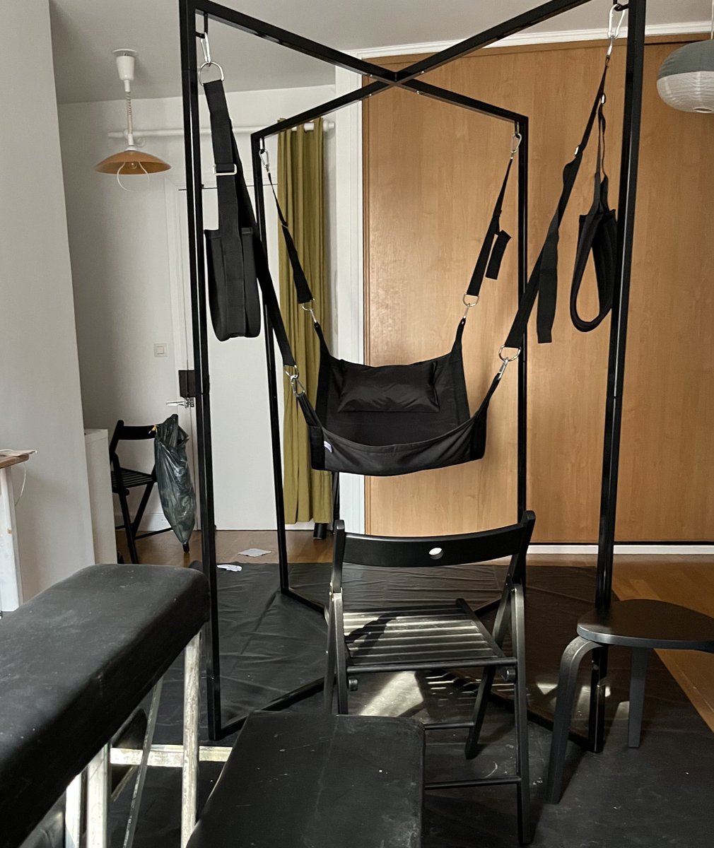 Glover Academy (@gloveracademy) on Twitter photo The <a href="/GloverAcademy/">Glover Academy</a> space in Paris is all set up for fisting workshops. Sling ✅ fist bench ✅ so who wants to hop in? The <a href="/GloverAcademy/">Glover Academy</a> space in Paris is all set up for fisting workshops. Sling ✅ fist bench ✅ so who wants to hop in?