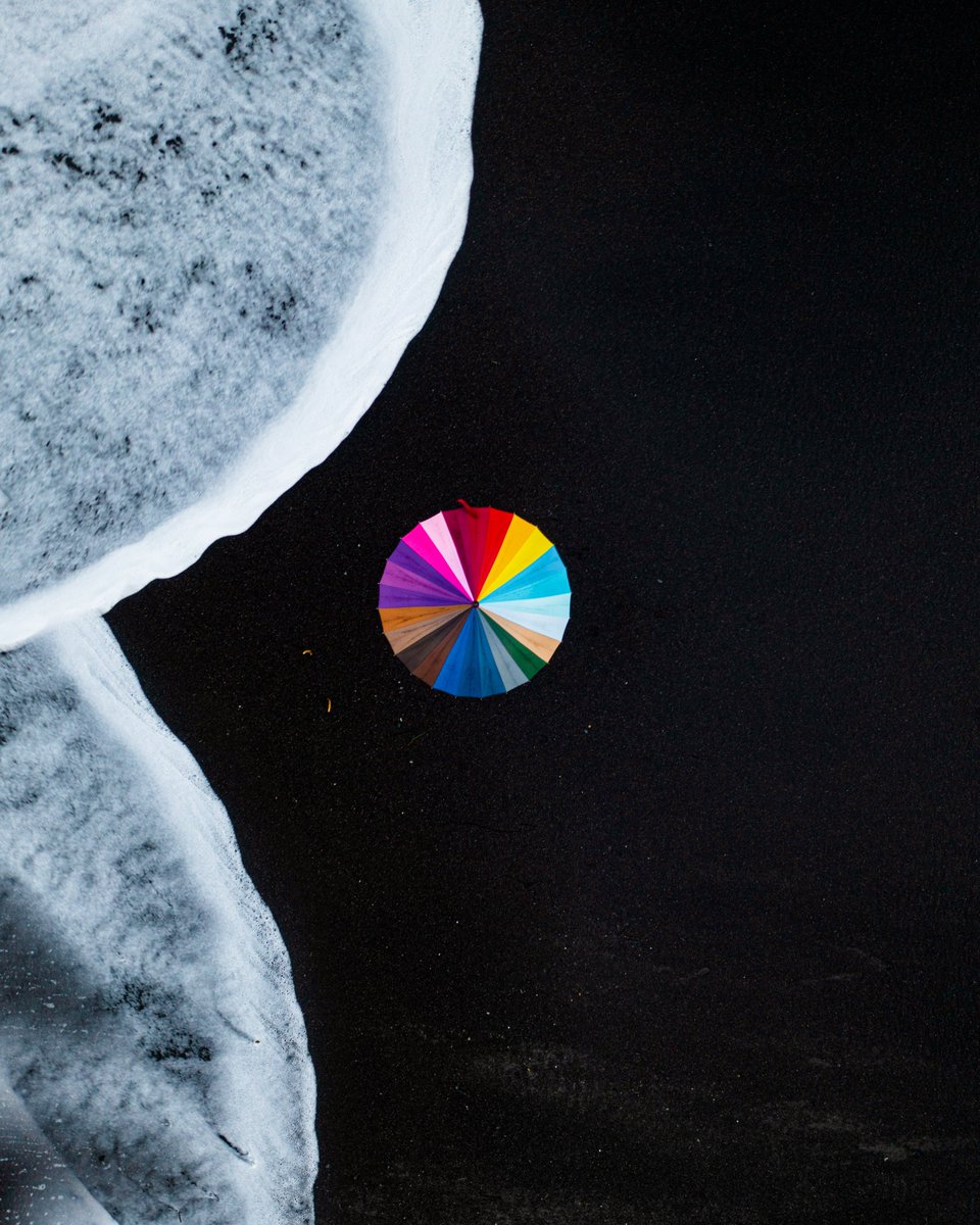 Happy Wednesday Everyone 
Black Sand 🏖 ➕🌈  Umbrella = Vibez