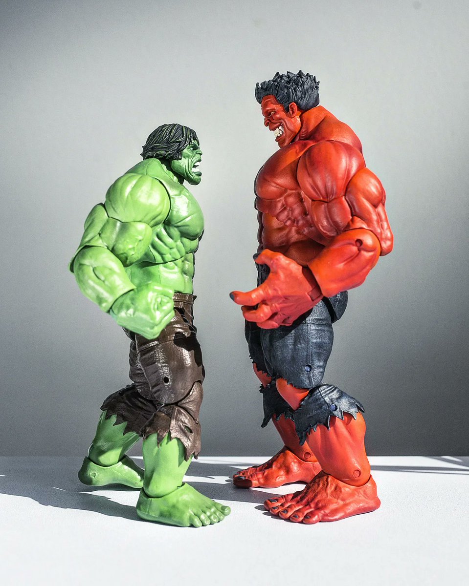 Abber_naffy's tweet image. Damn. This @CollectDST Red Hulk might just be one of the best figures of the year! 🏆🌟

He's a chonky large boi alright 💪🏻

Available for home delivery from @FPIHanley

#redhulk #thehulk #diamondselect #marvel #marvelnews #marvelselect #figurine #actionfigure #thunderbolts