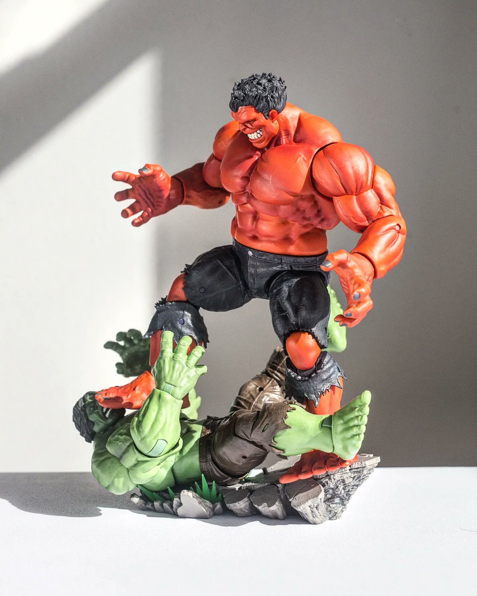 Abber_naffy's tweet image. Damn. This @CollectDST Red Hulk might just be one of the best figures of the year! 🏆🌟

He's a chonky large boi alright 💪🏻

Available for home delivery from @FPIHanley

#redhulk #thehulk #diamondselect #marvel #marvelnews #marvelselect #figurine #actionfigure #thunderbolts