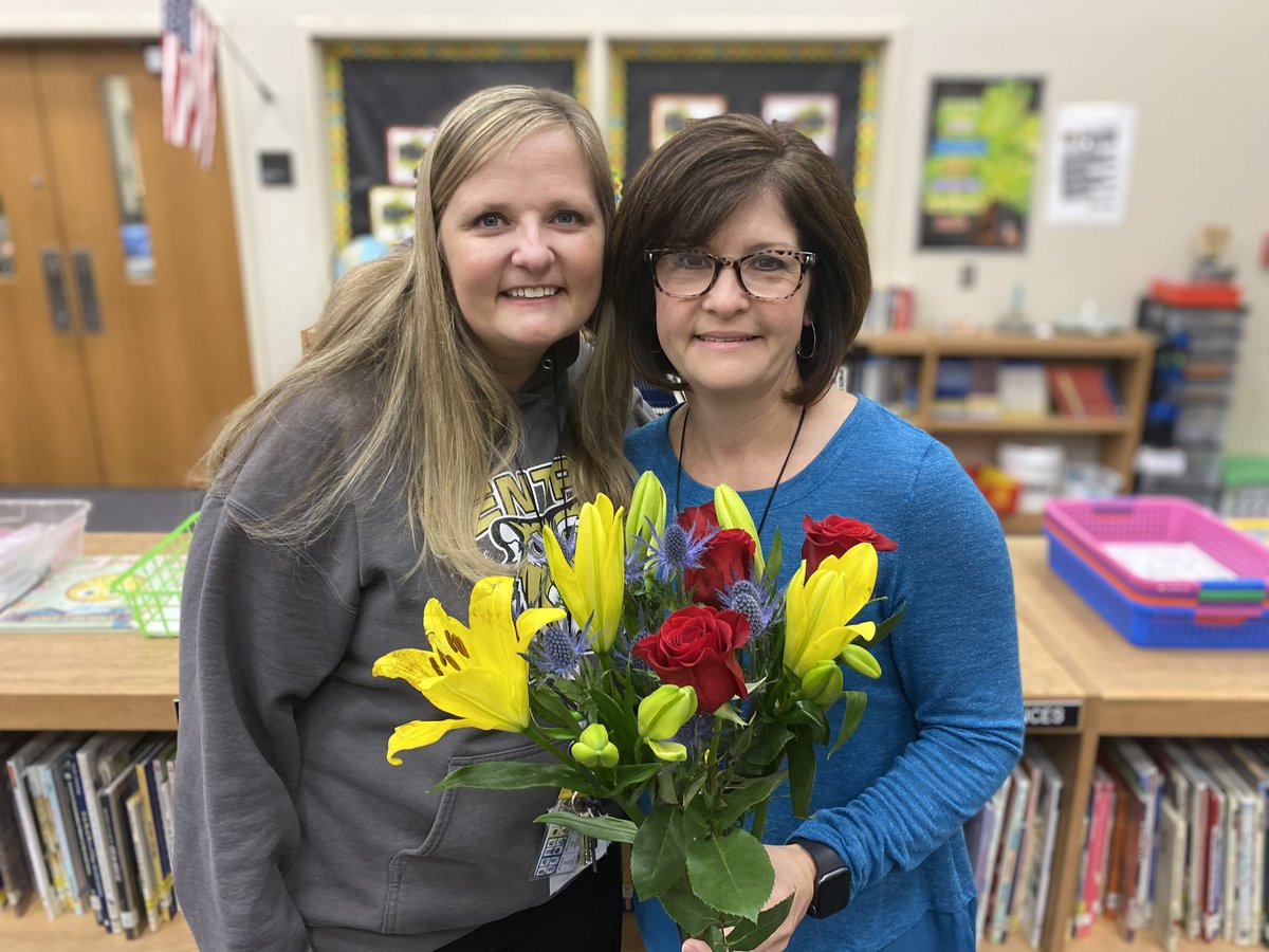 CenLeaderInMe's tweet photo. We are so excited to announce Central’s 2022-2023 Central Distinguished Educator, Abby Warren. She is an amazing educator and person. Her students, families, and colleagues are thankful for her everyday. @Lebanon_Schools https://t.co/6R24mXsYfY