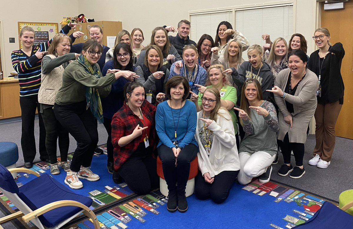 CenLeaderInMe's tweet photo. We are so excited to announce Central’s 2022-2023 Central Distinguished Educator, Abby Warren. She is an amazing educator and person. Her students, families, and colleagues are thankful for her everyday. @Lebanon_Schools https://t.co/6R24mXsYfY