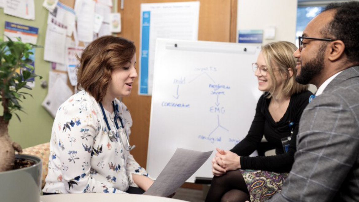 📢 Calling all future #familymedicine docs!

Apps for July-Sept visiting M4s are due 4/4!  Scholarships available for #URiM students.

tinyurl.com/3xa97fh7

<a href="/_Abfmp/">Association of Black Family Medicine Physicians</a> <a href="/SNMA/">Student National Medical Association, Inc (SNMA)</a> <a href="/LmsaNational/">LMSA National</a> @AAFP_FMIG <a href="/FamilyMed_app/">The Family Medicine Applicant</a> <a href="/FMMidwest/">FamilyMedMidwest</a> <a href="/Inside_TheMatch/">Inside The Match</a> #MedTwitter #FMRevolution #Match2024