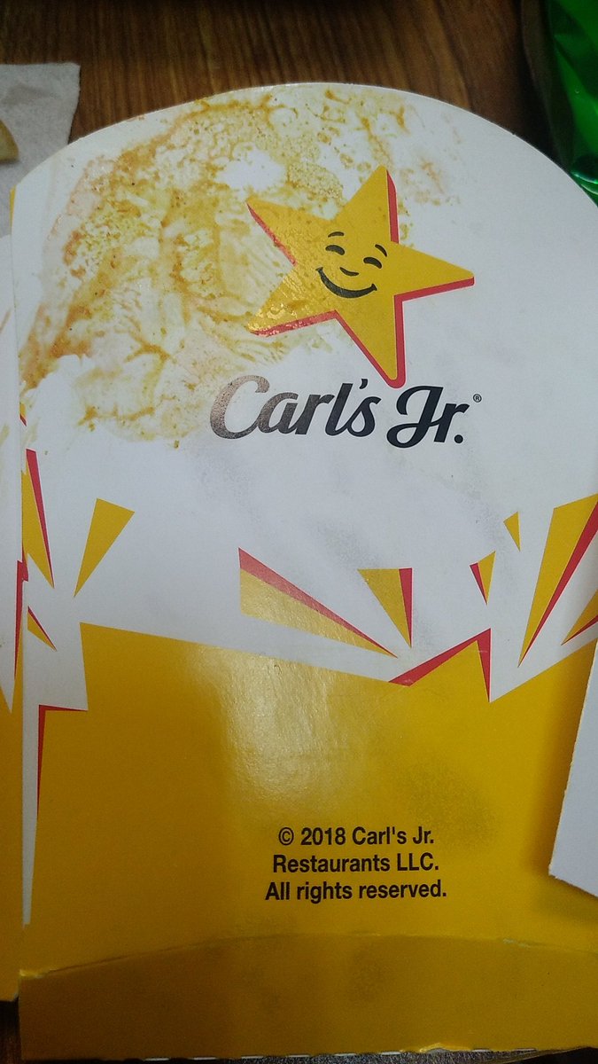 brenixe's tweet photo. Que onda @CarlsJr pedimos por Rappi venía muy cerrado. Pero al abrir. Son cajitas de la basura. Todas atascadas. Guacale. https://t.co/VYqrkILsrr