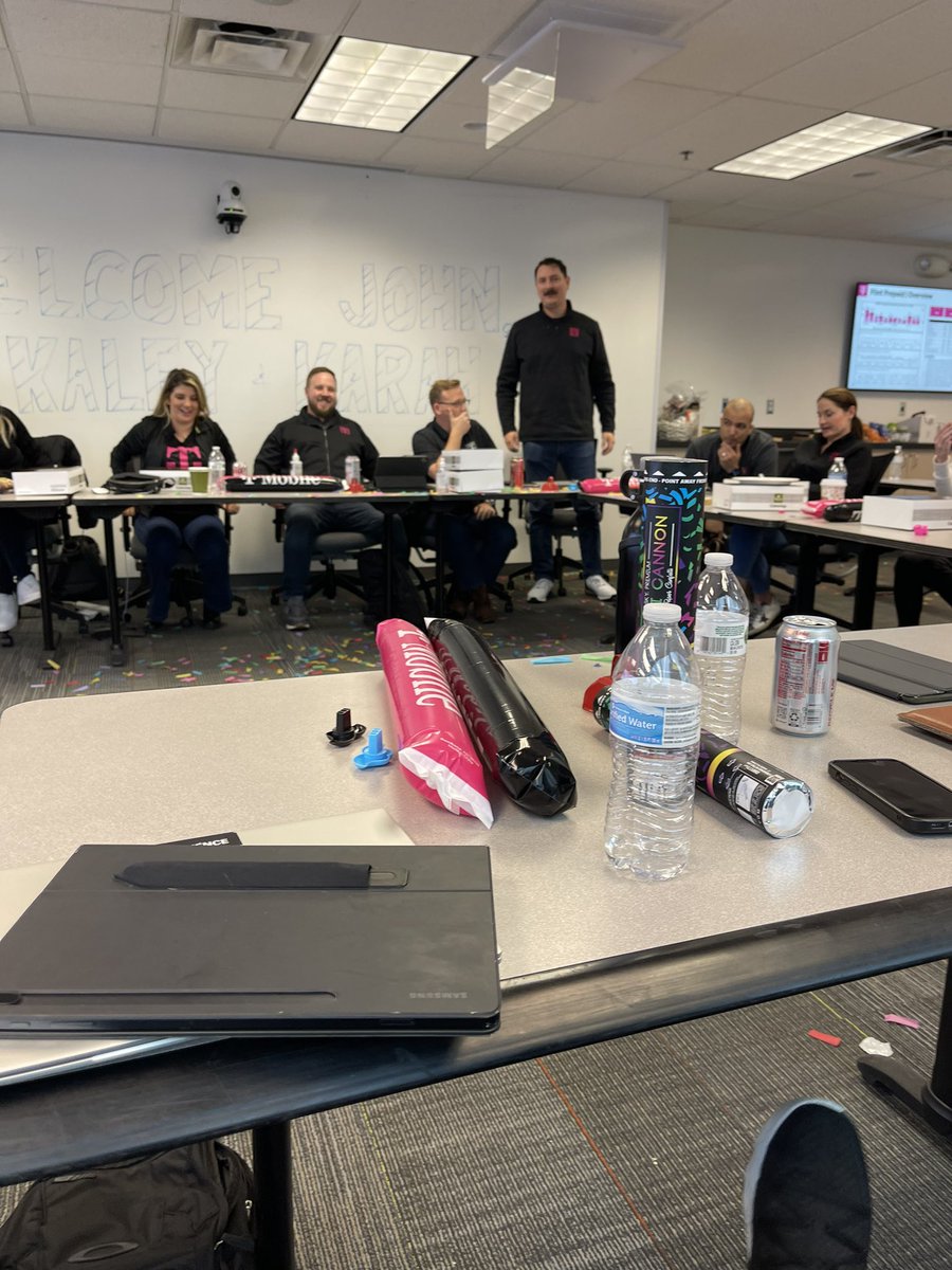 Great SMRA Michigan Town Hall meeting with John Stevens! The Michigan team is ready to show up and show out! Appreciate the Total Experience inclusion in the conversation! @RickyVasquezMI @Jeff_Nie13on @tomjyang @stacieporosky