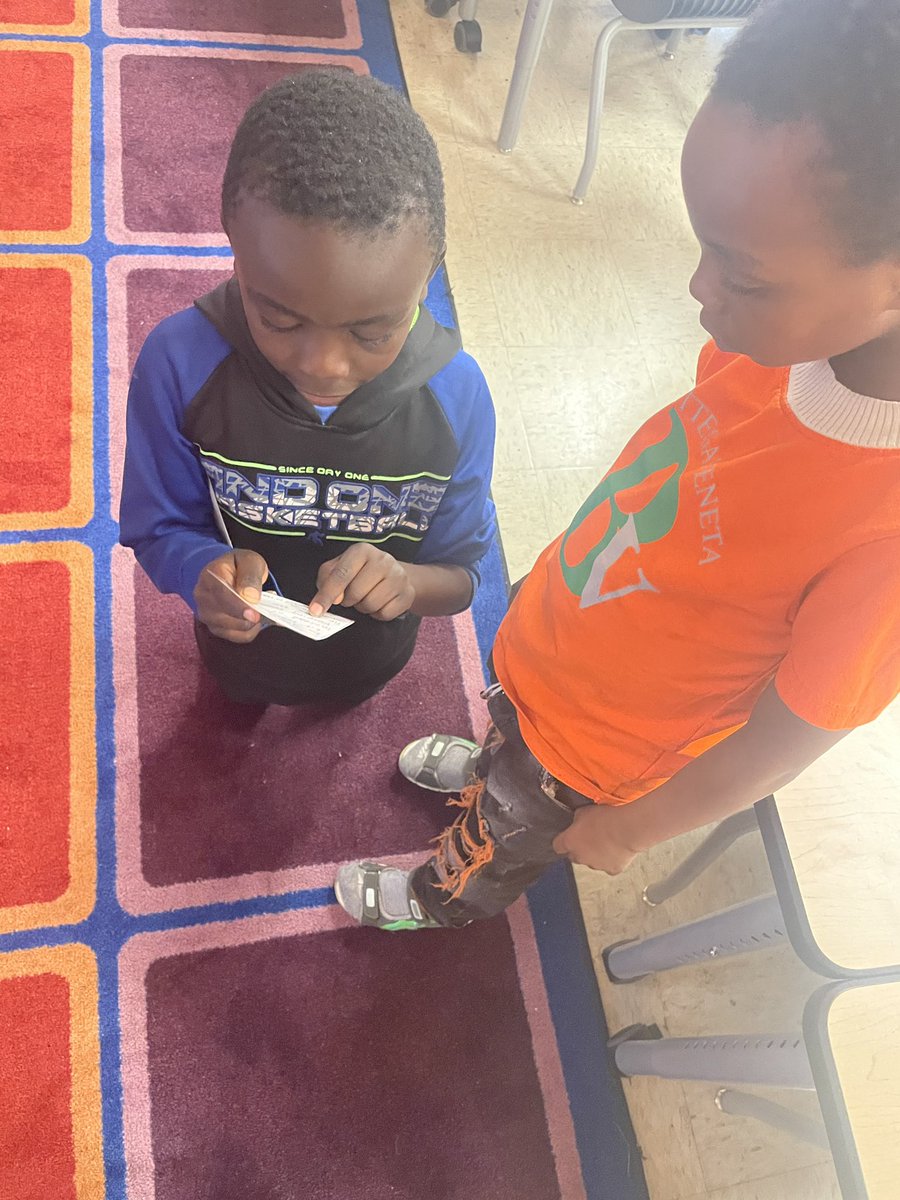 livestrong22's tweet photo. OBSESSED with this activity! Quiz quiz trade with problem/solution and cause/effect! #determineddragons https://t.co/G96YKAHhDa
