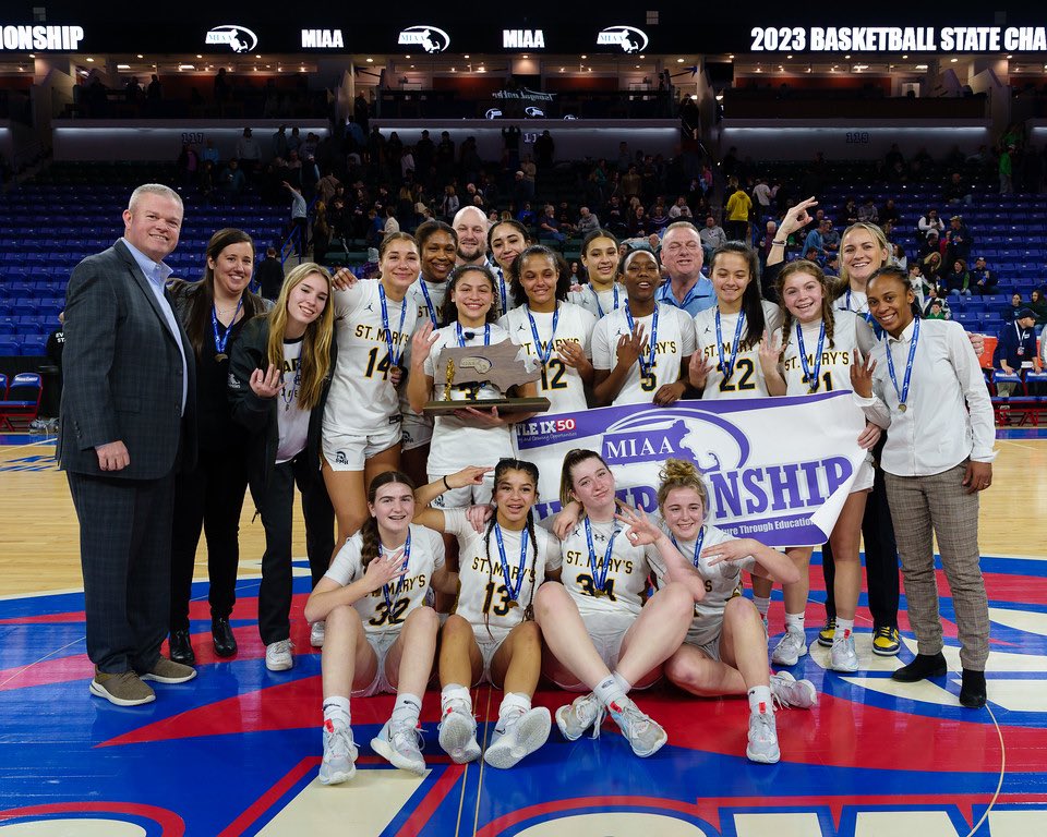 SMHgirlshoop tweet media