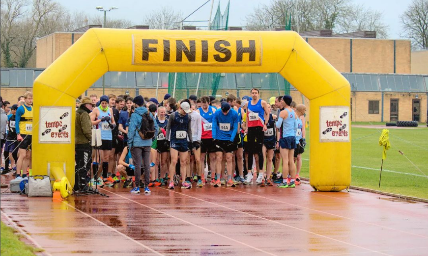 OpenTrack's tweet image. TEDDY HALL RELAYS

We had a great turnout on 8th march for the Teddy Hall relays, with 556 athletes filling 133 teams!

Oxford Uni won both the men&apos;s and women&apos;s race, whilst Burgess&apos; Major Carrolling Studs took the mixed.