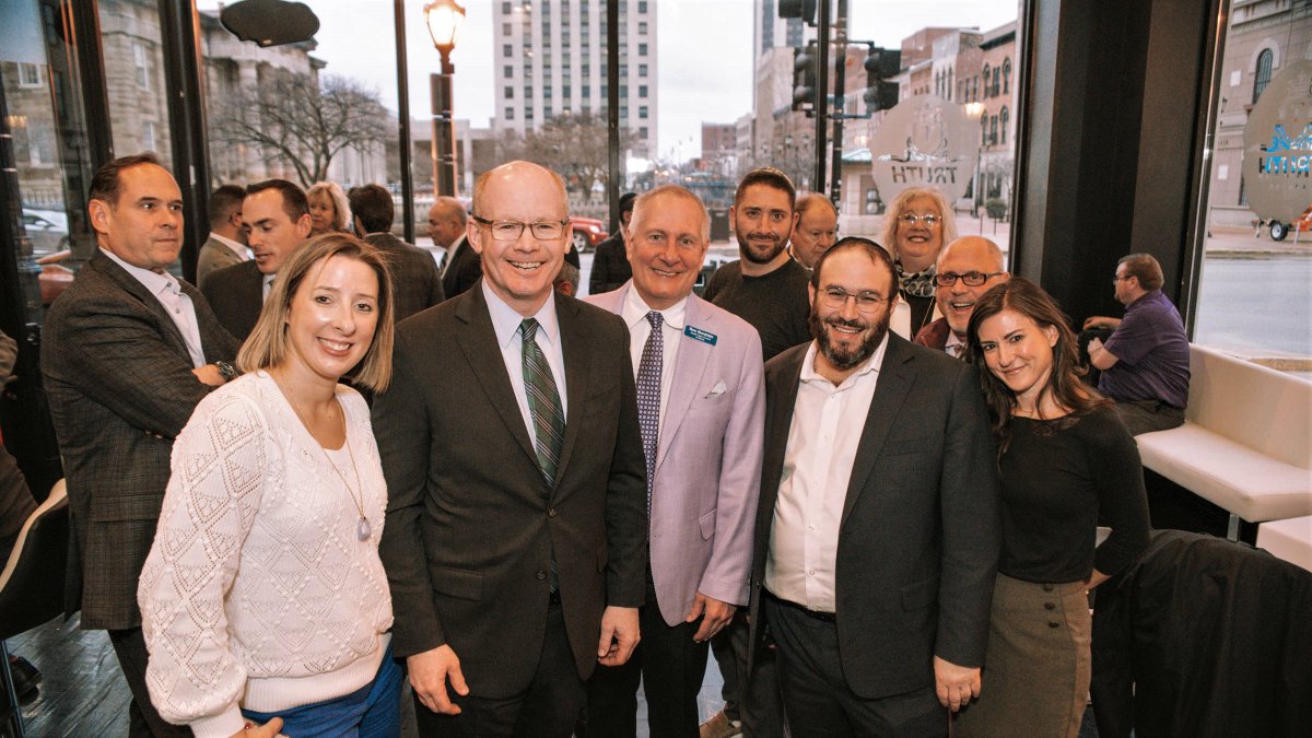 HCC_IL's tweet photo. HCCI extends our utmost gratitude to the many legislators who attended our reception last night and met our members! We enjoyed the many valuable discussions about Illinois' skilled nursing industry and the work we do to ensure the highest level of care for elderly individuals. https://t.co/nGjERIrshw