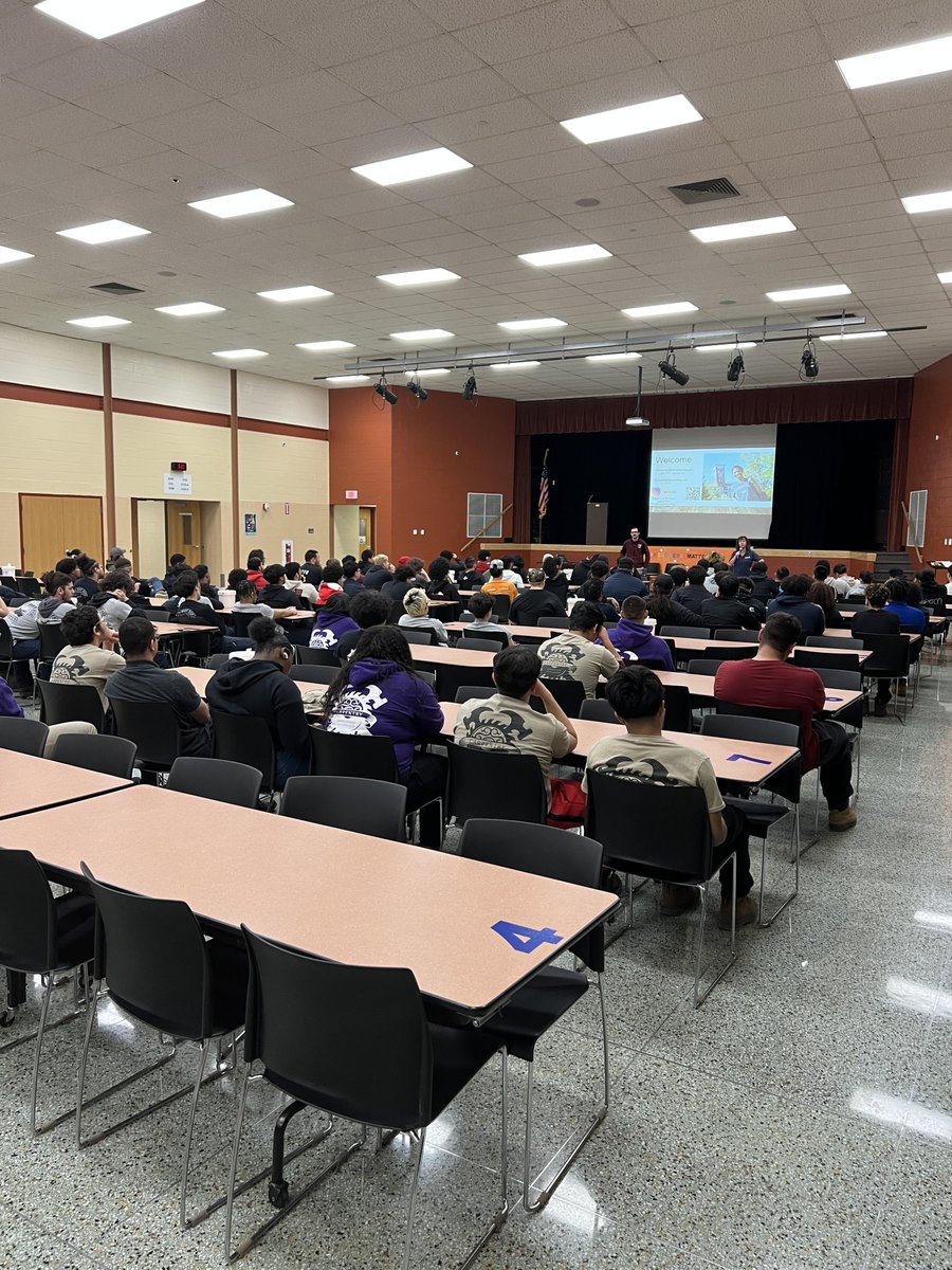 RdgMuhlCTC's tweet photo. Thank you to @ThaddeusStevens for visiting RMCTC today!
Thaddeus Stevens College of Technology graduates have a 97% job placement rate and starting salaries of $48,000!
#rmctc #thaddeusstevens #thaddeusstevenscollegeoftechnology https://t.co/kDhTFSxlNL